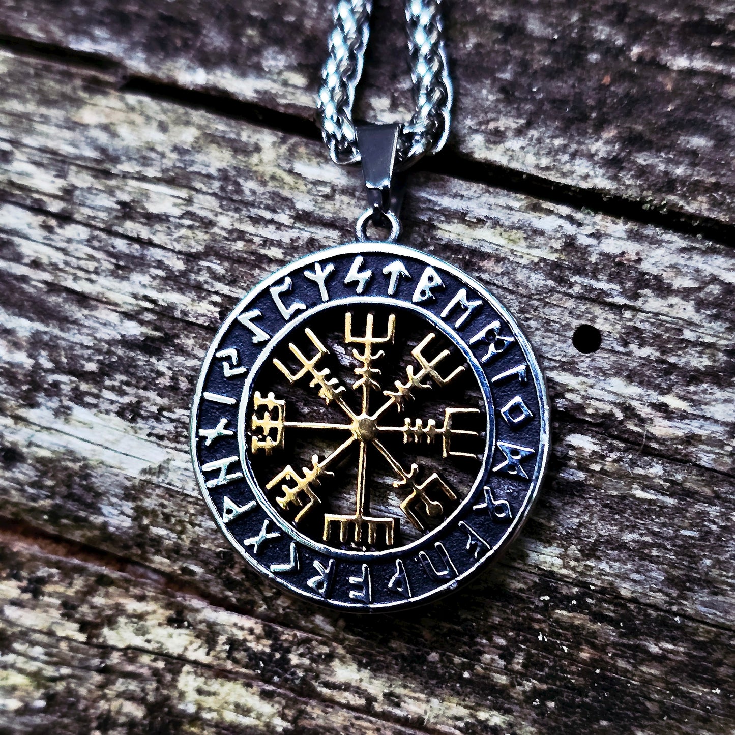Vikingahalsband „Runkompass Vegvisir“