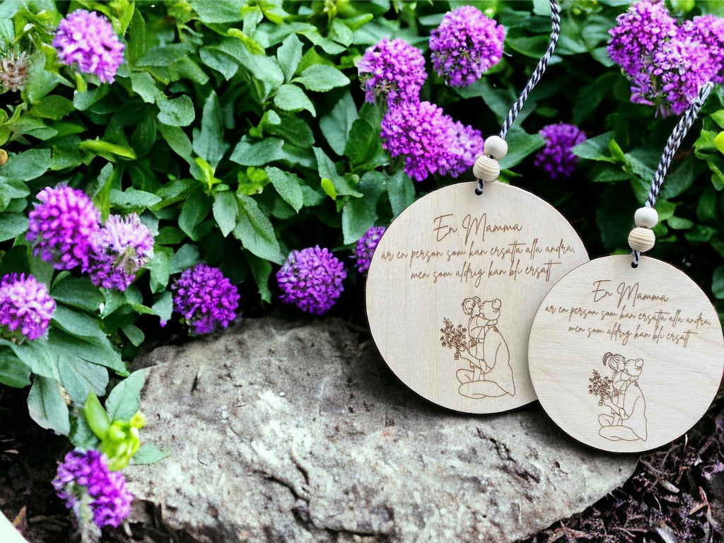 Trädekoration "En Mamma" Naturskiva