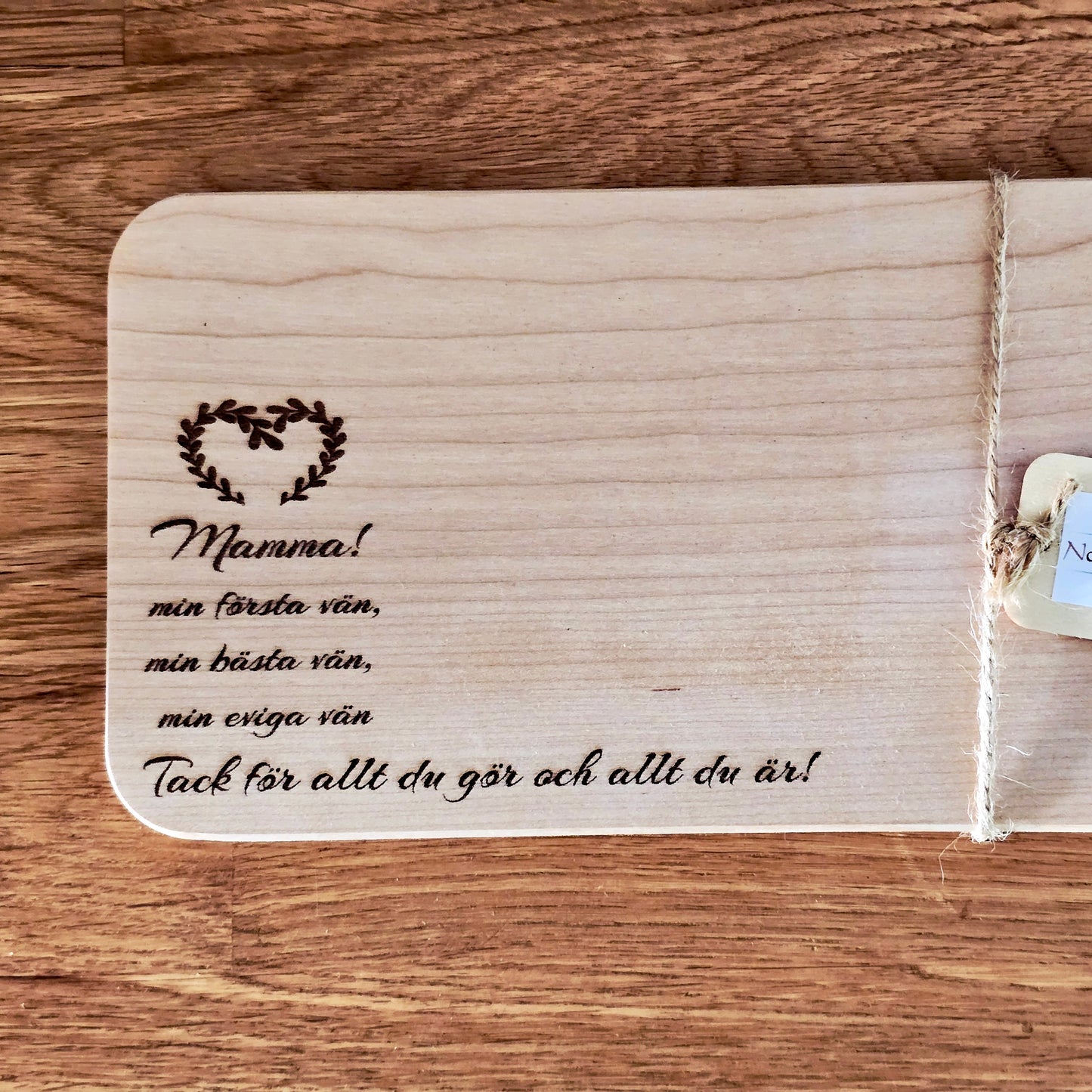 "Mamma" Skärbräda i askträ - 22,5 x 12,5 x 1,2 cm