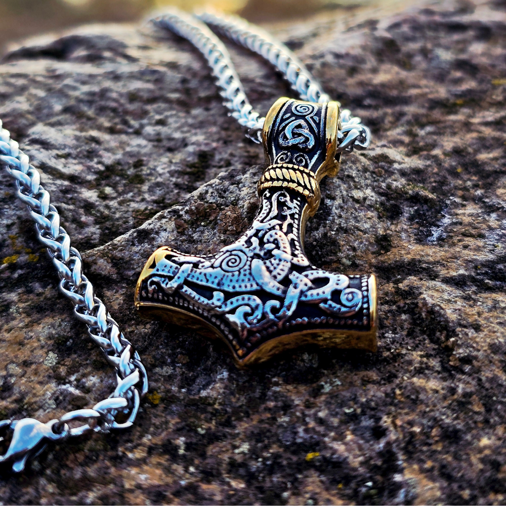 Necklace "Mjölnir Asgard-Knot"