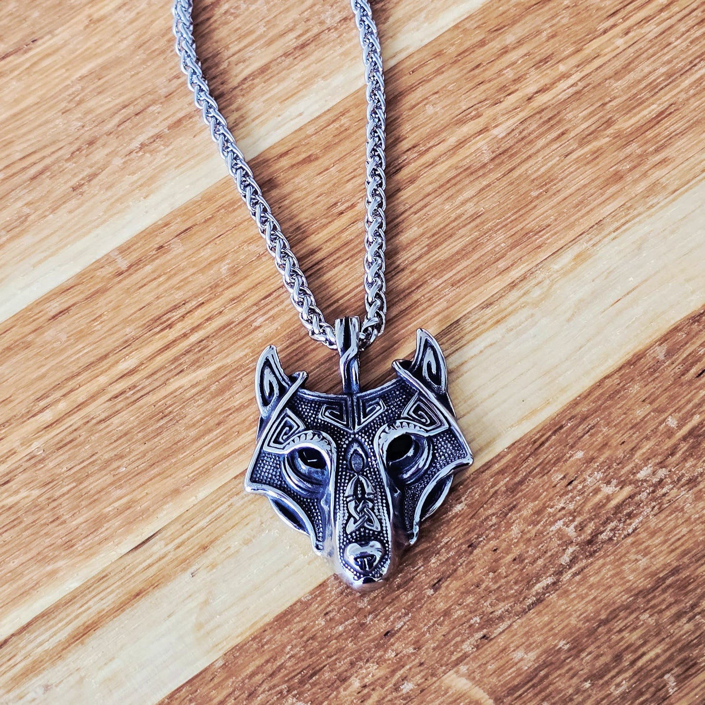Wolf Necklace “Freki Legacy” (Silver)