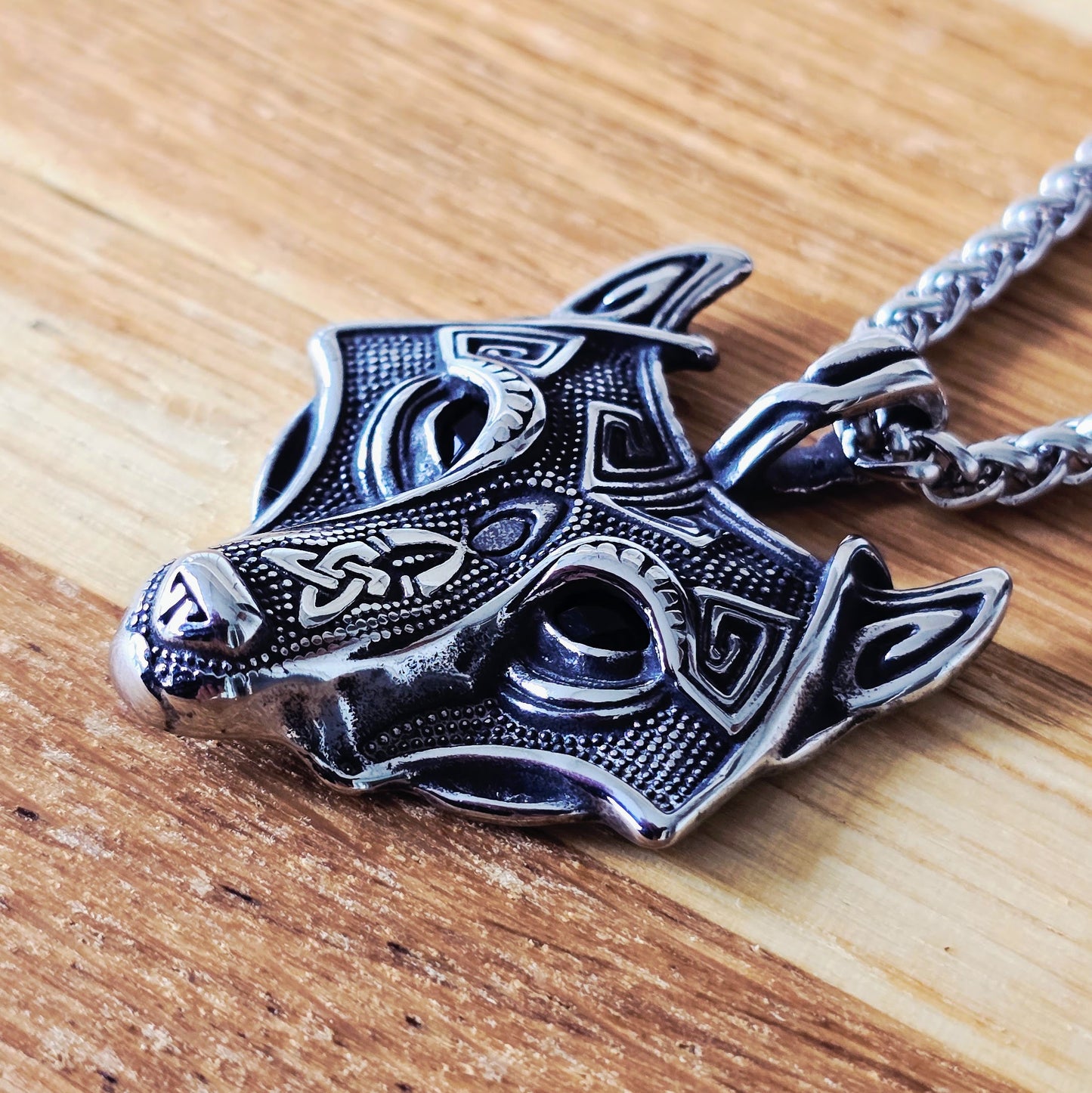 Wolf Necklace “Freki Legacy” (Silver)