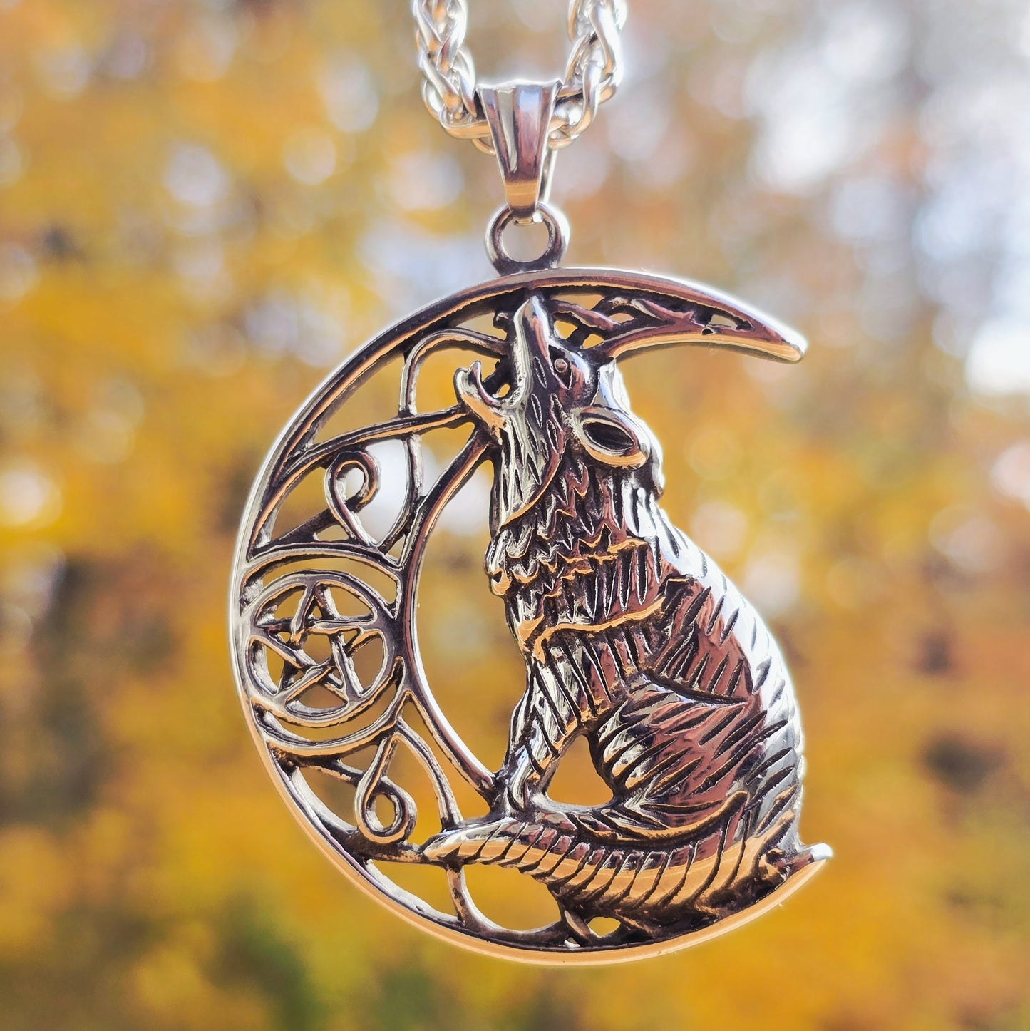 Wolf Necklace "Howling 2 the moon XL"