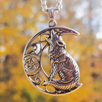 Wolf Necklace "Howling 2 the moon XL"