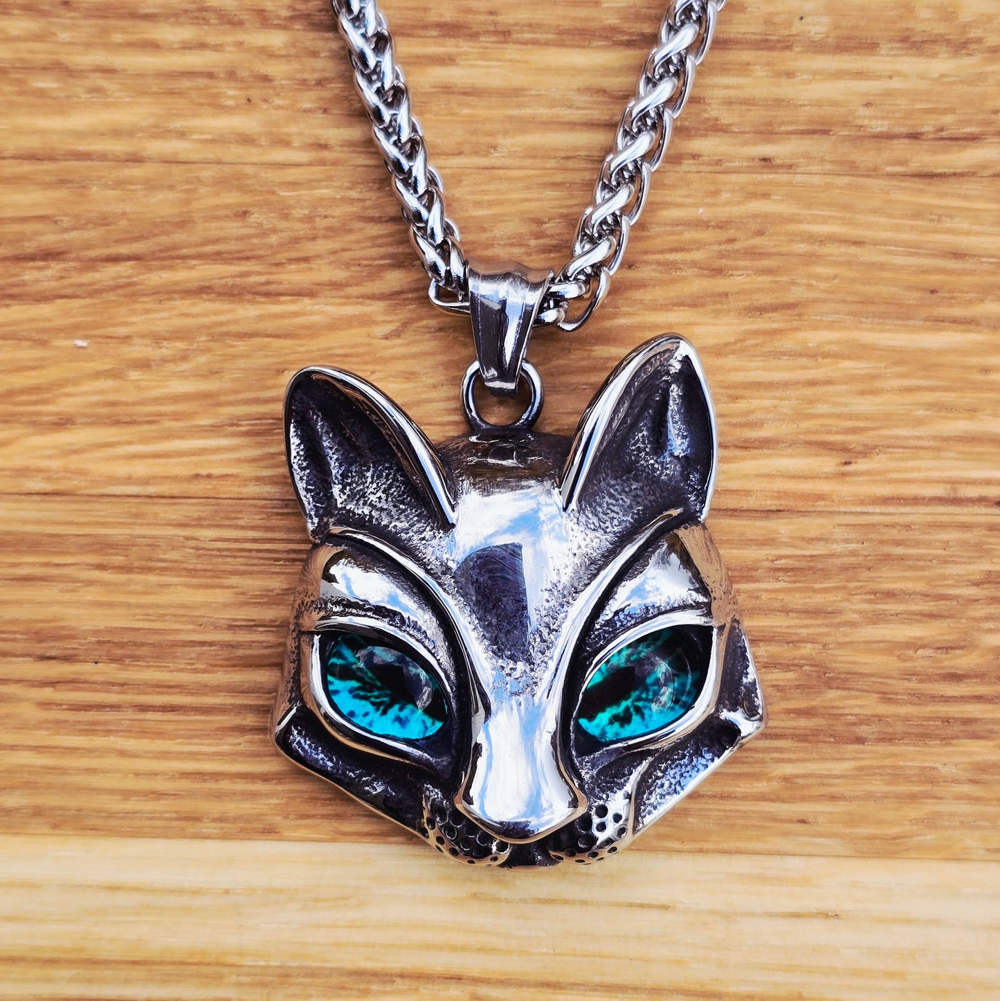 Necklace "Trjegul-Freyja’s Mysterious cat"