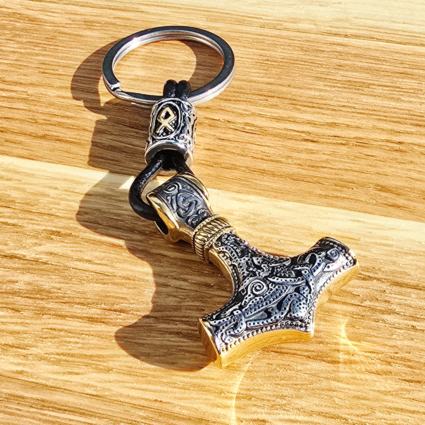 Keychain “Mjölnir Asgard Knot” (Dual Tone)