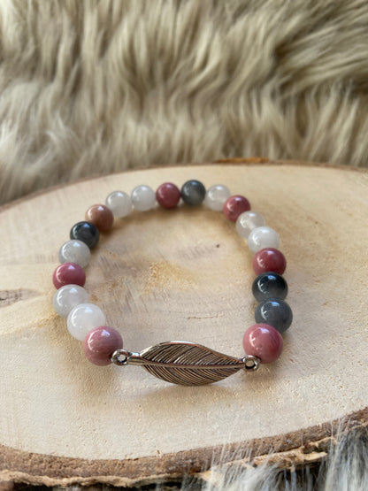 Armband / Mala - Rhodonit &amp; Grå Kvarts med fjäder