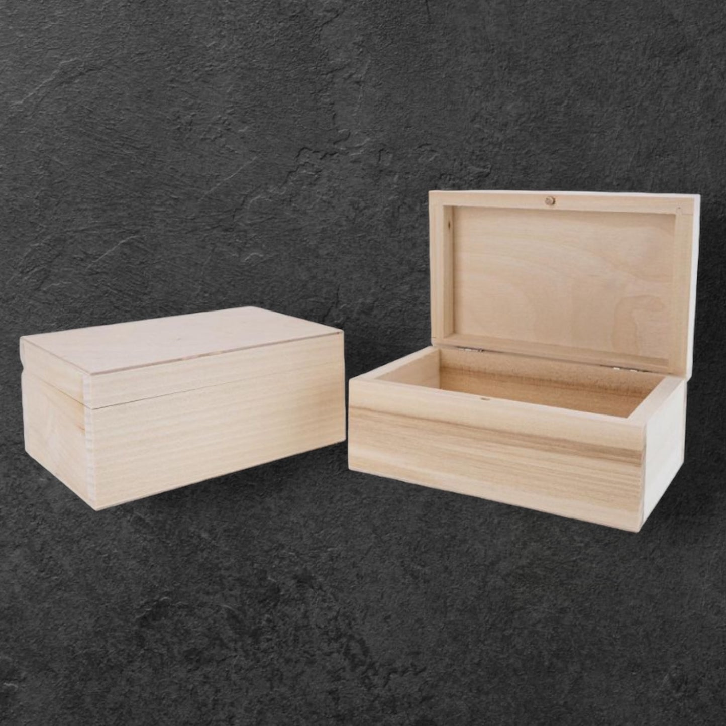 Förvaringslåda av granträ med stift - 16,5x11x7,5cm