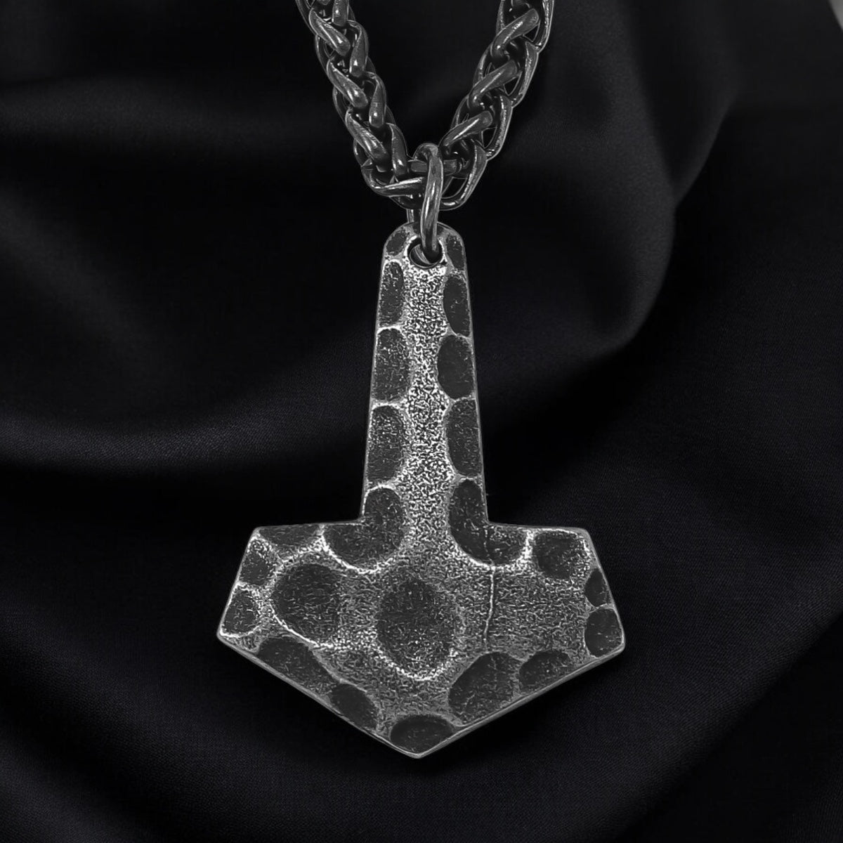 Necklace “Mjölnir” – Hammered Finish (Antique)