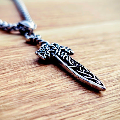 Halskette „Dolch des Schicksals“